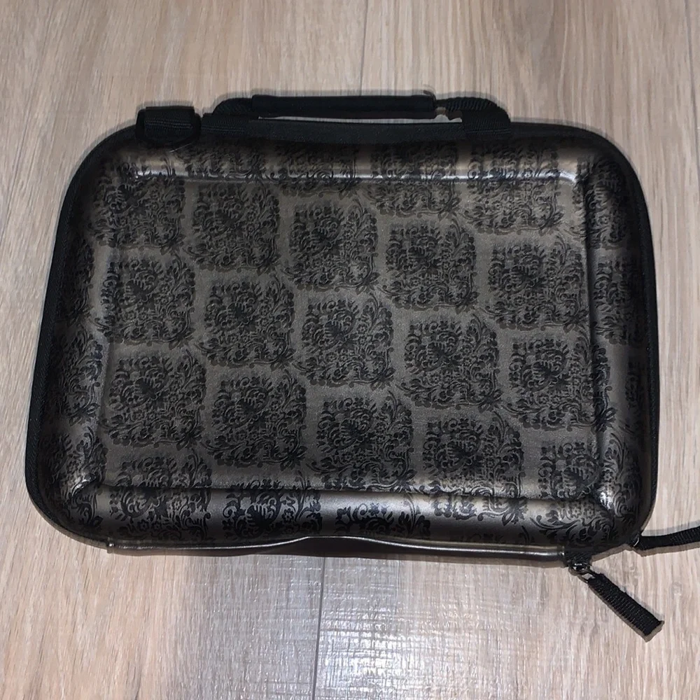 ICON black patterned Universal Tablet Case